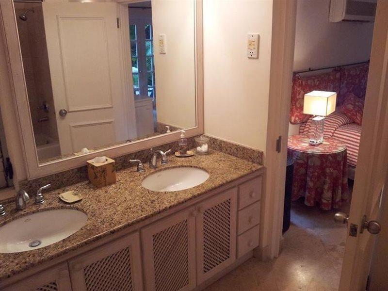 Green Monkey Villa Porters Екстериор снимка